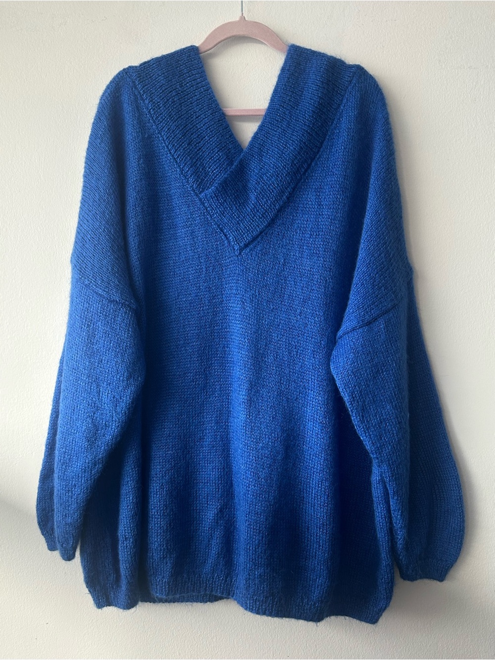 Vintage Roberta Freymann oversized cobalt blue V-Neck Knit Sweater